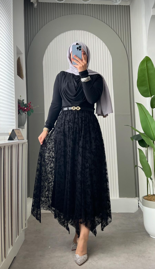 Simple Classy Blacks Skirt