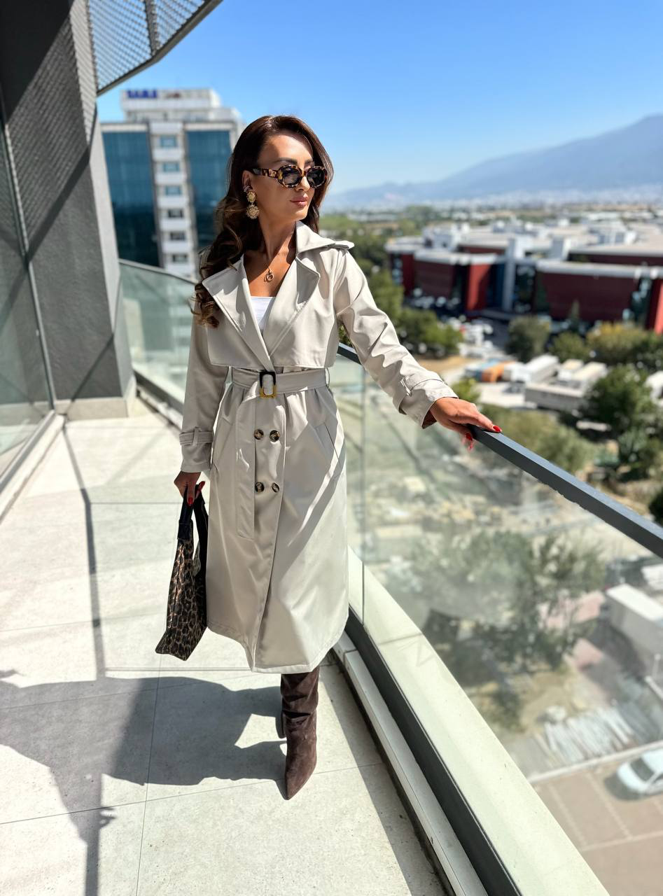 Calm Vanilla Trenchcoat